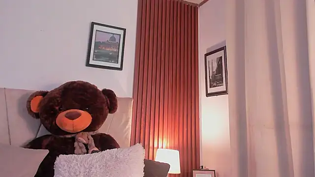 Snapshot of angeli_sexi chatting on 05.10.26 angeli sexi online show from 05.10.26