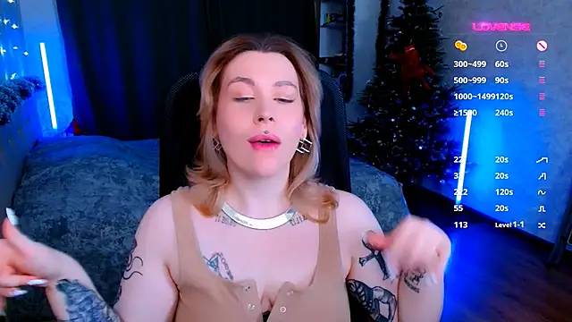 Snapshot of Blueberry-baby chatting on 12.14.24 Blueberry-baby online show from 12.14.24