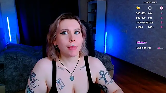 Snapshot of Blueberry-baby chatting on 03.02.25 Blueberry-baby online show from 03.02.25