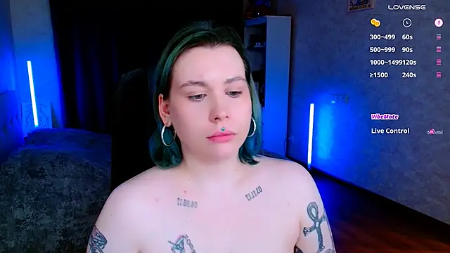 Snapshot of Blueberry-baby chatting on 03.19.25 Blueberry-baby online show from 03.19.25