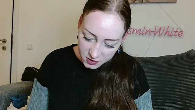 Snapshot of Jasmin-White chatting on 05.09.26 Jasmin-White online show from 05.09.26