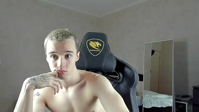 MasonWarholl online show from 12.05.24