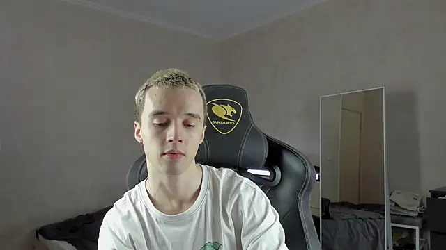 MasonWarholl online show from 12.12.24