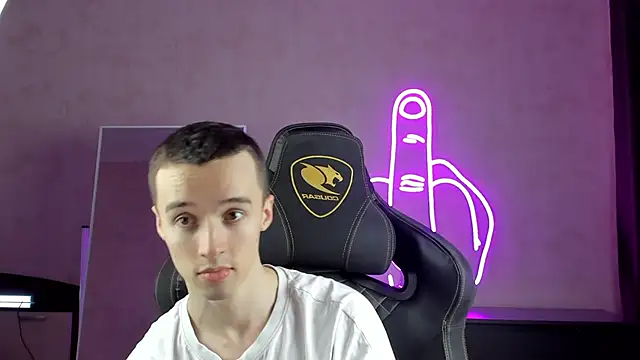 MasonWarholl online show from 01.08.25