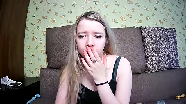 Snapshot of ViolaCandy chatting on 01.17.25 ViolaCandy online show from 01.17.25