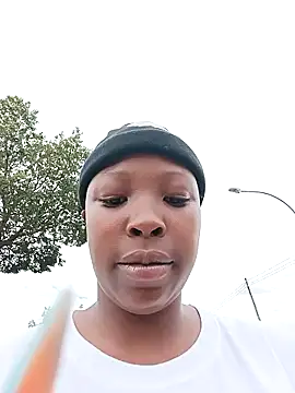 Snapshot of Mayo01_ chatting on 01.01.25 Mayo01 online show from 01.01.25