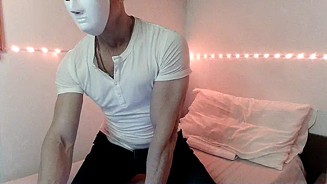 Snapshot of Alexx_Fit023 chatting on 12.31.24 Alexx Fit023 online show from 12.31.24