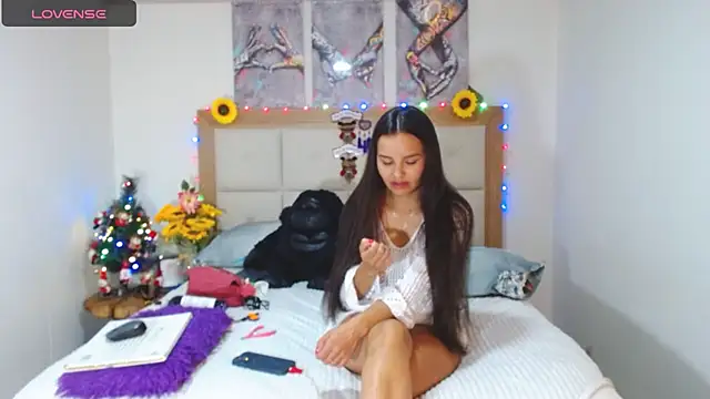 valentina hearts online show from 12.21.24