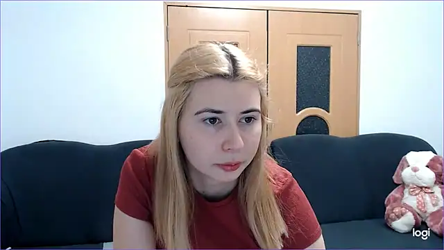 Snapshot of VioletaFlower7 chatting on 02.19.25 VioletaFlower7 online show from 02.19.25