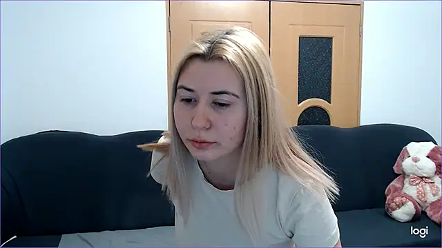 Snapshot of VioletaFlower7 chatting on 02.21.25 VioletaFlower7 online show from 02.21.25