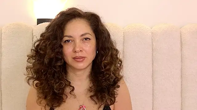 Juliabadlee online show from 11.09.25