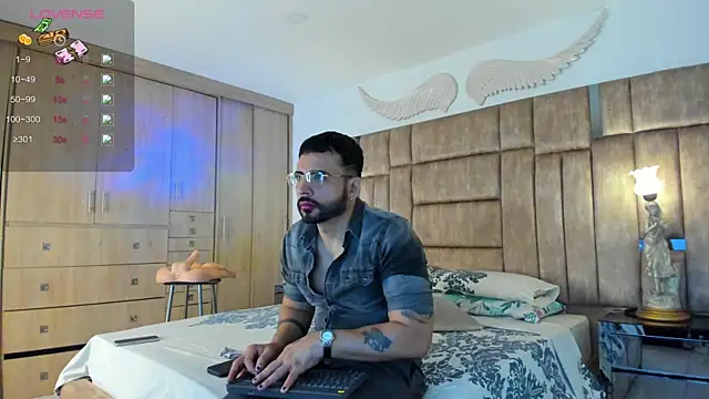 Snapshot of petterwilly1 chatting on 02.11.25 petterwilly1 online show from 02.11.25