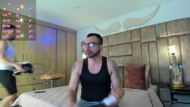 Snapshot of petterwilly1 chatting on 10.15.25 petterwilly1 online show from 10.15.25