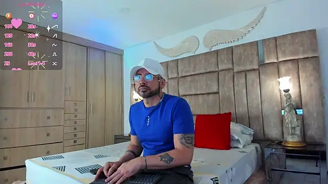 Snapshot of petterwilly1 chatting on 10.26.25 petterwilly1 online show from 10.26.25