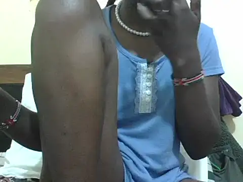 Snapshot of petite_12 chatting on 01.13.25 petite 12 online show from 01.13.25