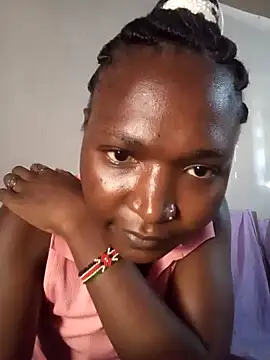 Snapshot of petite_12 chatting on 01.21.25 petite 12 online show from 01.21.25