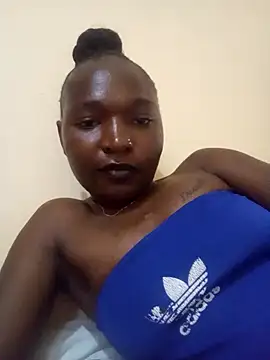 Snapshot of petite_12 chatting on 03.03.25 petite 12 online show from 03.03.25