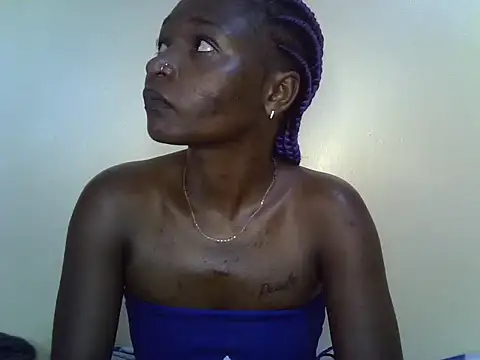 Snapshot of petite_12 chatting on 03.19.25 petite 12 online show from 03.19.25