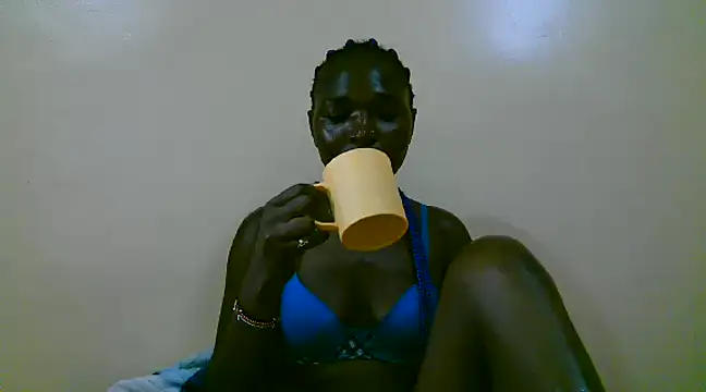 Snapshot of petite_12 chatting on 03.21.25 petite 12 online show from 03.21.25