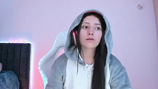 Snapshot of liaqueen610 chatting on 01.18.25 liaqueen610 online show from 01.18.25