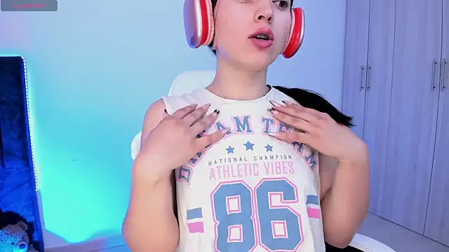 Snapshot of liaqueen610 chatting on 02.05.25 liaqueen610 online show from 02.05.25