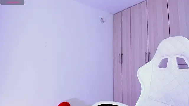 Snapshot of liaqueen610 chatting on 02.05.25 liaqueen610 online show from 02.05.25