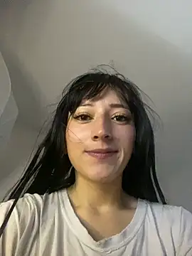 Snapshot of liaqueen610 chatting on 10.15.25 liaqueen610 online show from 10.15.25