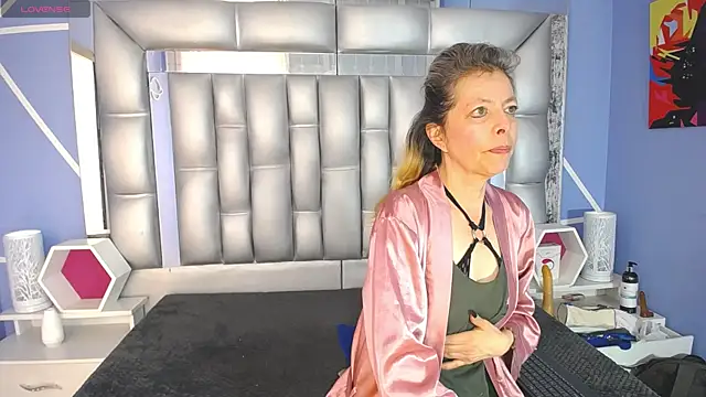 sophia ny online show from 09.11.25