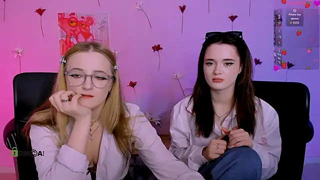 liana kisses online show from 03.28.26