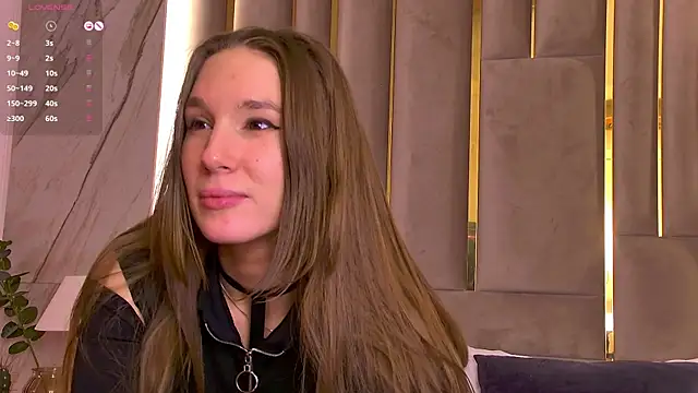 Snapshot of LeslieMines chatting on 03.02.25 LeslieMines online show from 03.02.25