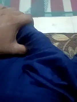 Snapshot of mhmozzzz chatting on 10.24.25 mhmozzzz online show from 10.24.25