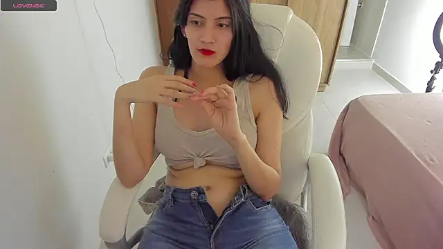 misstoya online show from 02.11.25