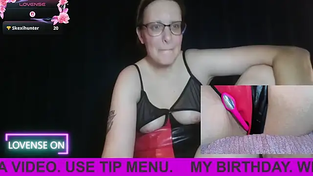 PernillaGirl online show from 09.10.25