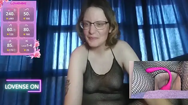 Snapshot of PernillaGirl chatting on 05.07.26 PernillaGirl online show from 05.07.26
