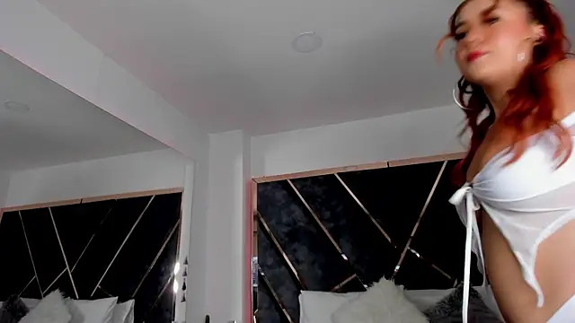 Snapshot of ChloeConnorr chatting on 01.14.25 ChloeConnorr online show from 01.14.25