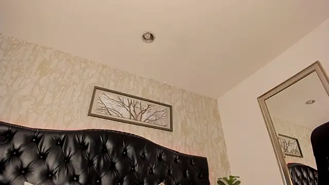 Snapshot of ChloeConnorr chatting on 02.23.25 ChloeConnorr online show from 02.23.25