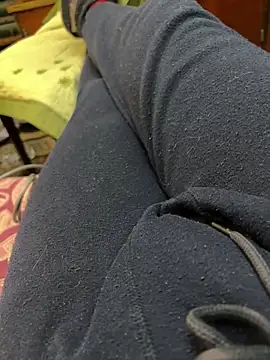 Snapshot of Ariel_Ari chatting on 02.27.25 Ariel Ari online show from 02.27.25