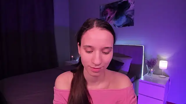 Snapshot of StaceySunny chatting on 12.04.24 StaceySunny online show from 12.04.24