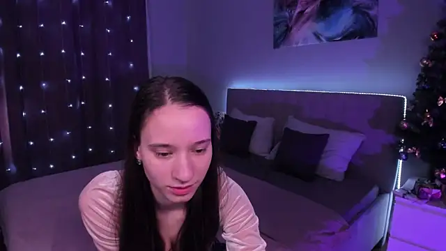 Snapshot of StaceySunny chatting on 12.07.24 StaceySunny online show from 12.07.24