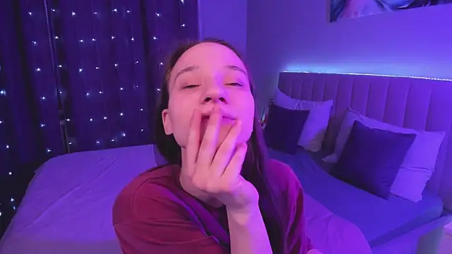 Snapshot of StaceySunny chatting on 02.12.25 StaceySunny online show from 02.12.25