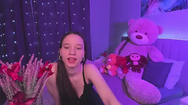 Snapshot of StaceySunny chatting on 02.14.25 StaceySunny online show from 02.14.25