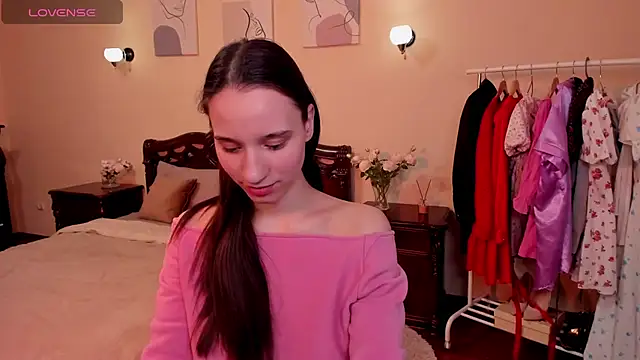 Snapshot of StaceySunny chatting on 02.17.25 StaceySunny online show from 02.17.25