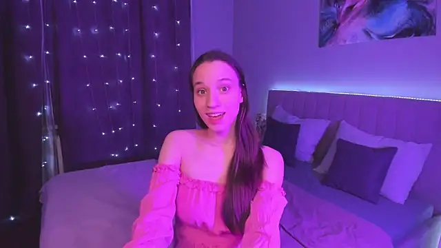 Snapshot of StaceySunny chatting on 02.17.25 StaceySunny online show from 02.17.25