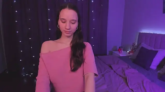 Snapshot of StaceySunny chatting on 02.24.25 StaceySunny online show from 02.24.25