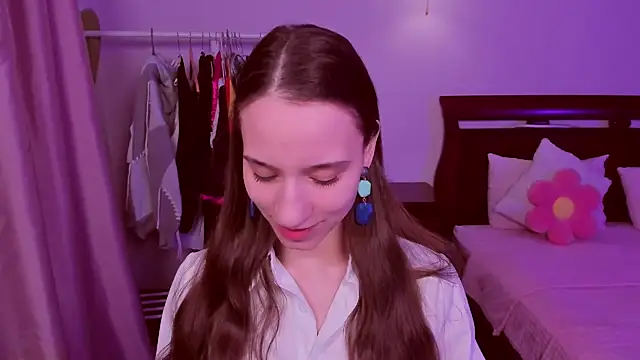 Snapshot of StaceySunny chatting on 02.13.26 StaceySunny online show from 02.13.26