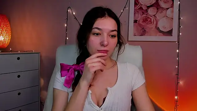 Meagn Extasy online show from 03.18.25