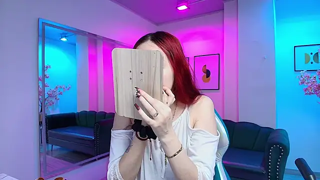 Snapshot of Vermelha_Gremory_ chatting on 03.19.25 Vermelha Gremory  online show from 03.19.25