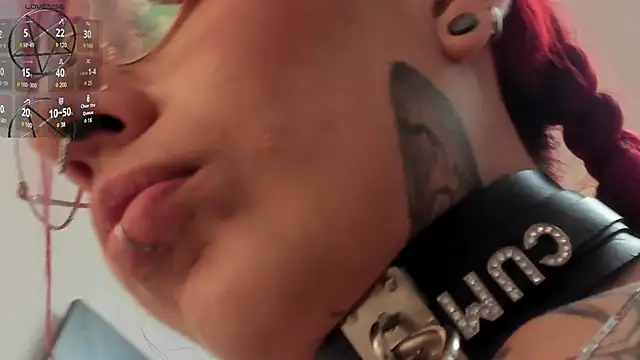 selene red  online show from 01.16.25