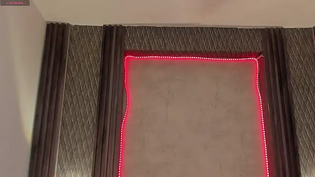 selene red  online show from 01.18.25