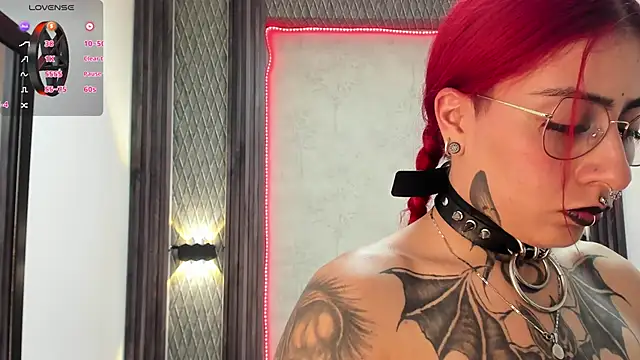 selene red  online show from 02.10.25